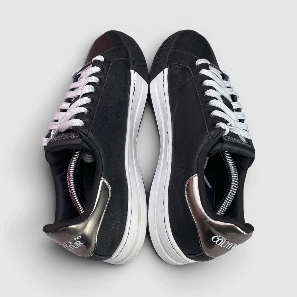 Versace Jeans Couture Sneakers — buty sportowe męskie w bardzo dobrym stanie rozmiar 42, widok z góry