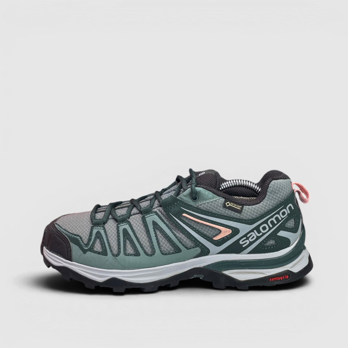 Salomon X Ultra 3 GTX — trekkingi damskie w bardzo dobrym stanie rozmiar 39, boczny profil, lewa strona