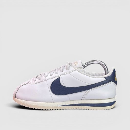 Nike Classic Cortez Olympic — buty sportowe damskie w bardzo dobrym stanie rozmiar 36.5, boczny profil, lewa strona