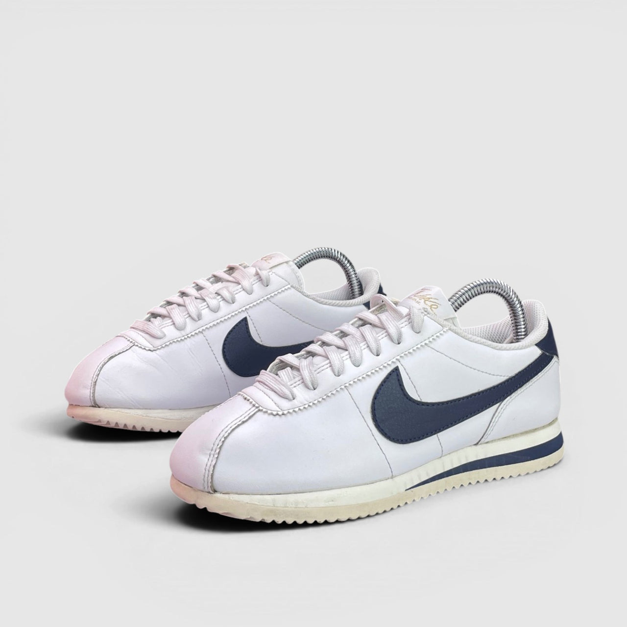 Nike Classic Cortez Olympic — buty sportowe damskie w bardzo dobrym stanie rozmiar 36.5, para butów