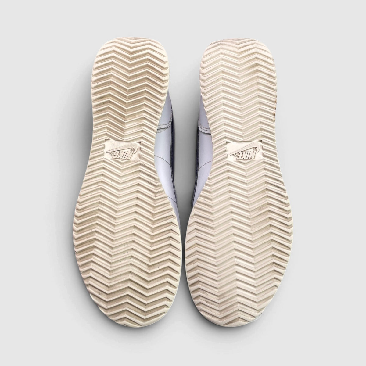 Nike Classic Cortez Olympic — buty sportowe damskie w bardzo dobrym stanie rozmiar 36.5, podeszwa