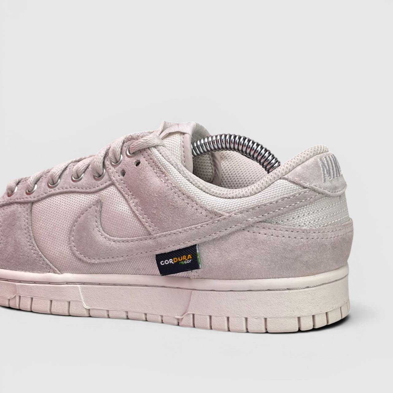 Nike Dunk Low Cordura Light Orewood Brown, buty sportowe damskie w bardzo dobrym stanie rozmiar 38.5, detal
