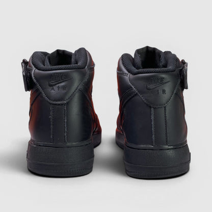 Nike Air Force 1 Mid Triple Black, buty sportowe męskie w bardzo dobrym stanie rozmiar 44, widok z tyłu