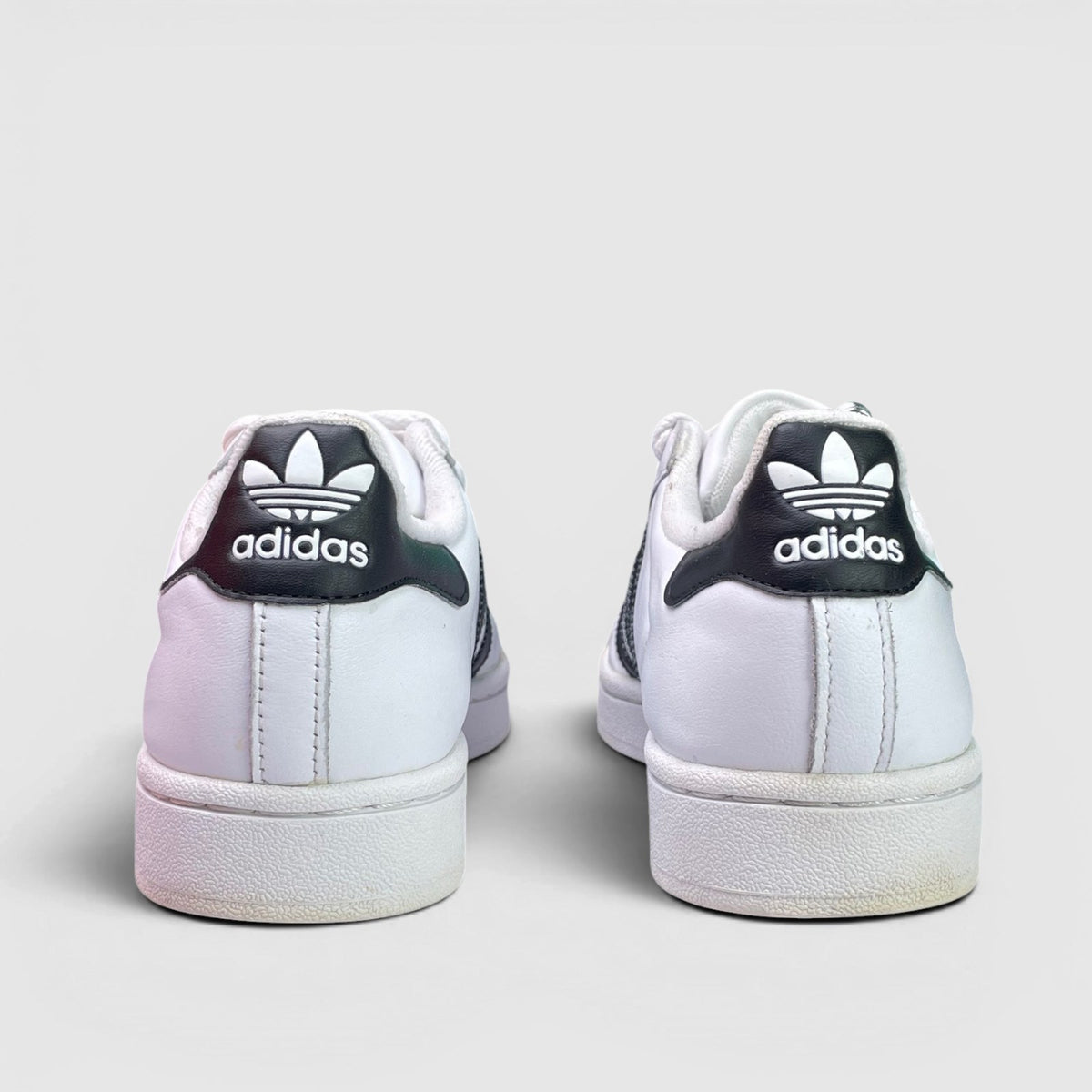 Adidas Superstar II Cloud White Black, buty sportowe damskie w bardzo dobrym stanie rozmiar 38, widok z tyłu