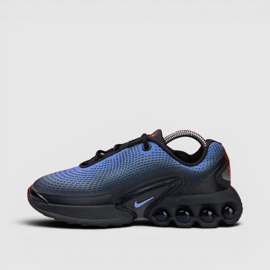 Nike Air Max DN, buty sportowe damskie w bardzo dobrym stanie rozmiar 37.5, boczny profil, lewa strona