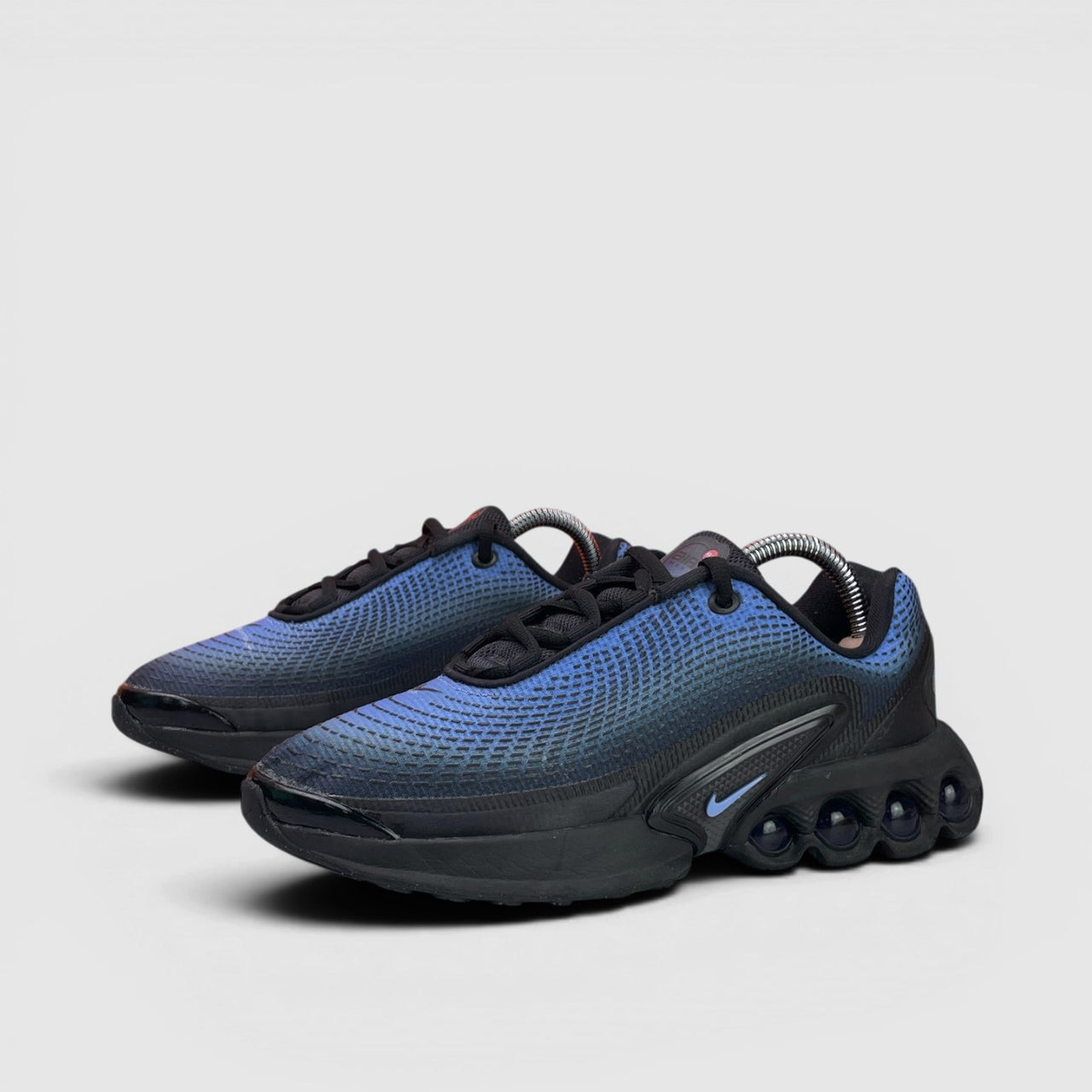 Nike Air Max DN, buty sportowe damskie w bardzo dobrym stanie rozmiar 37.5, para butów