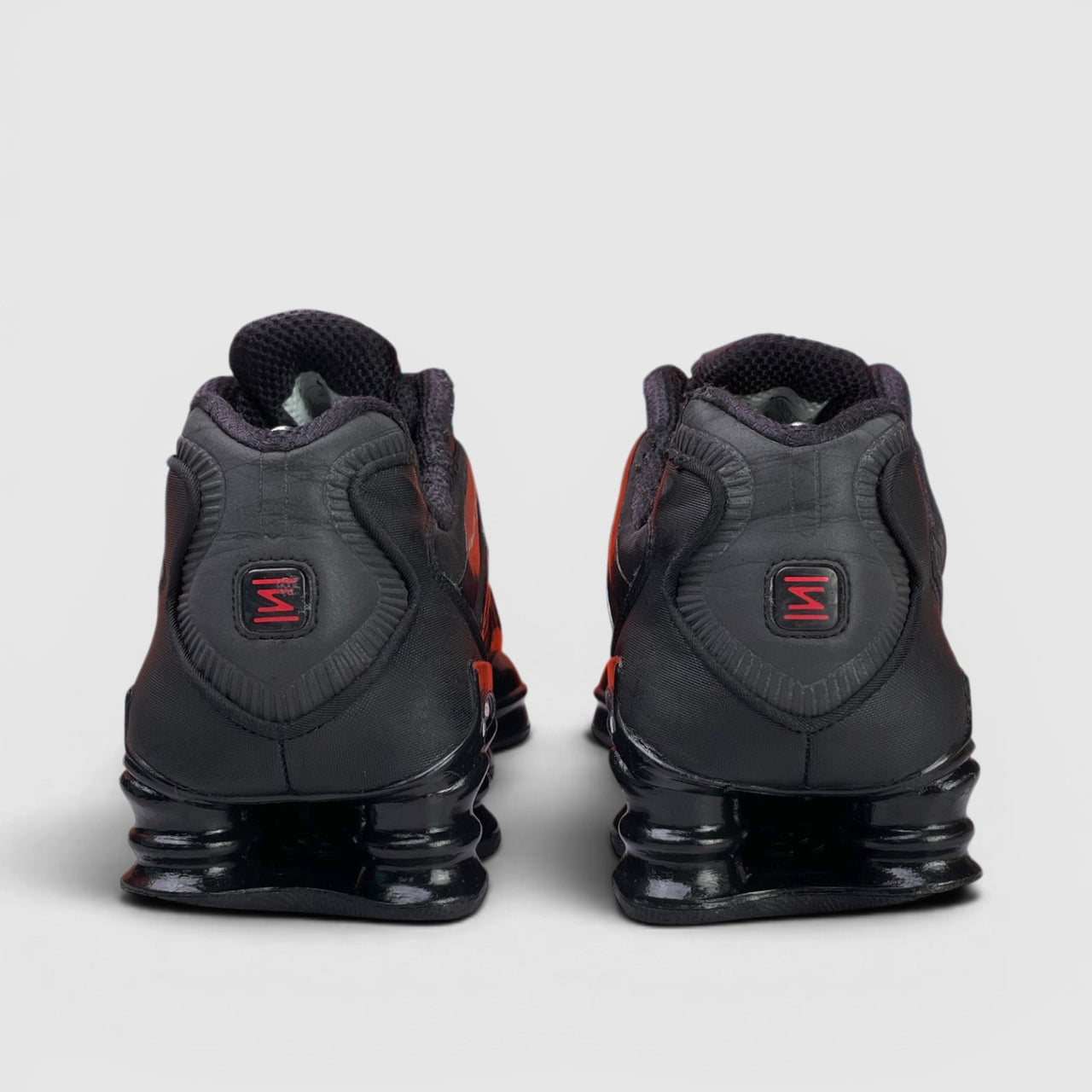 Nike Shox TL Metallic Hematite, buty sportowe męskie w bardzo dobrym stanie rozmiar 44, widok z tyłu
