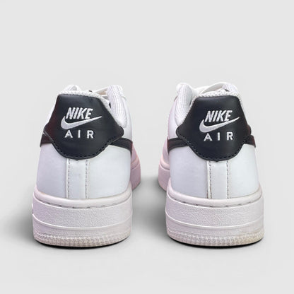 Nike Air Force 1 Low White/Black, buty sportowe damskie w bardzo dobrym stanie rozmiar 38, widok z tyłu