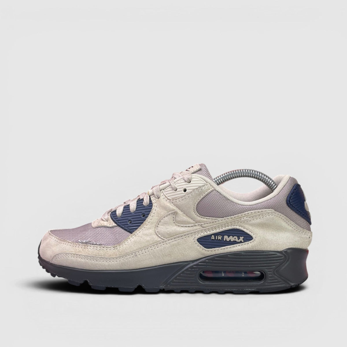 Nike Air Max 90 Light Orewood Brown, buty sportowe męskie w bardzo dobrym stanie rozmiar 42.5, boczny profil, lewa strona