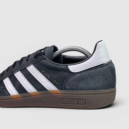 Adidas Handball Spezial Black Gum, buty sportowe męskie w bardzo dobrym stanie rozmiar 44, detal