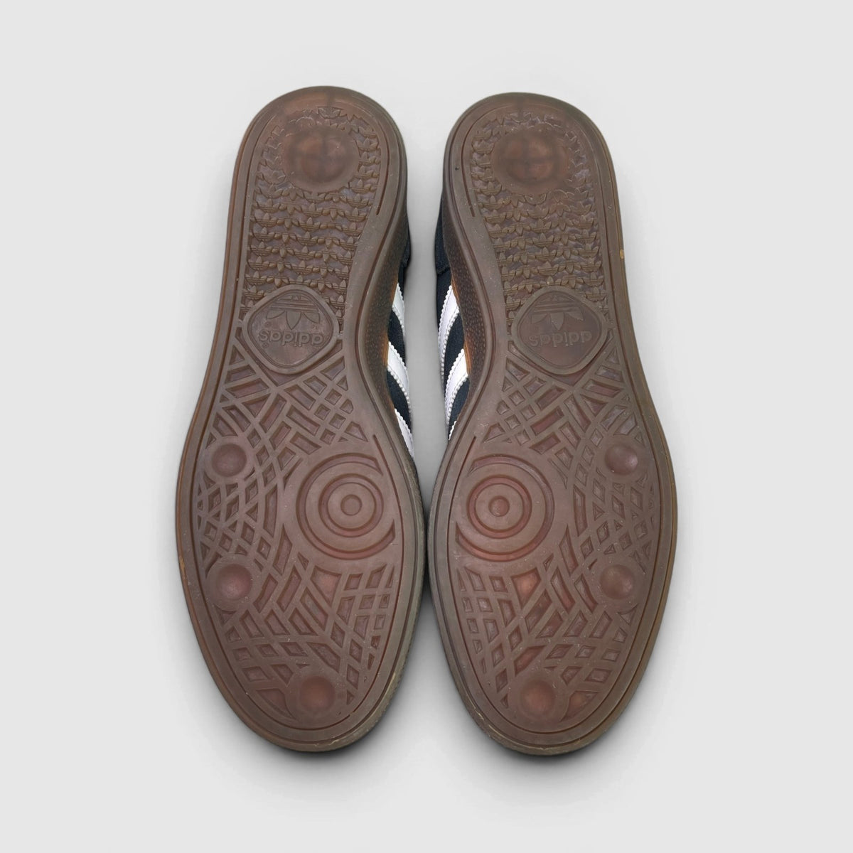 Adidas Handball Spezial Black Gum, buty sportowe męskie w bardzo dobrym stanie rozmiar 44, podeszwa