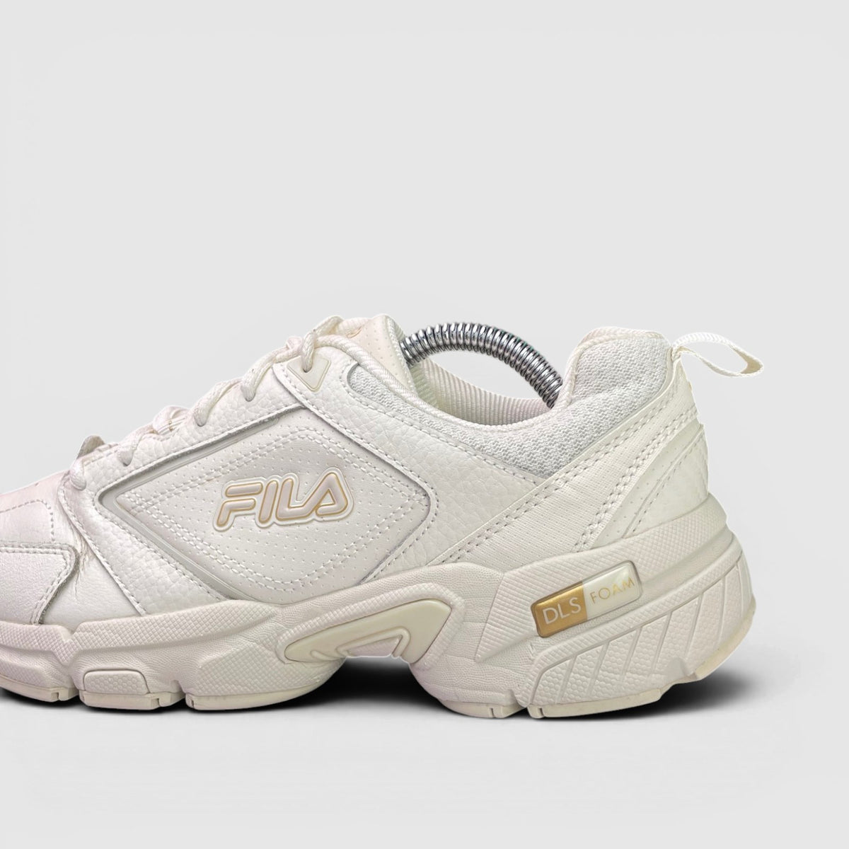 Fila Memory Decimus 8 — buty sportowe damskie w bardzo dobrym stanie rozmiar 39, boczny profil, prawa strona