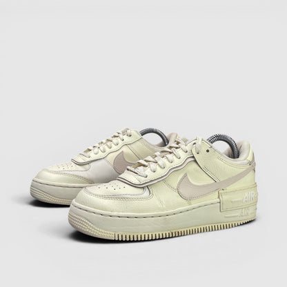 Nike Air Force 1 Shadow Coconut Milk, buty sportowe damskie w bardzo dobrym stanie rozmiar 36.5, para butów