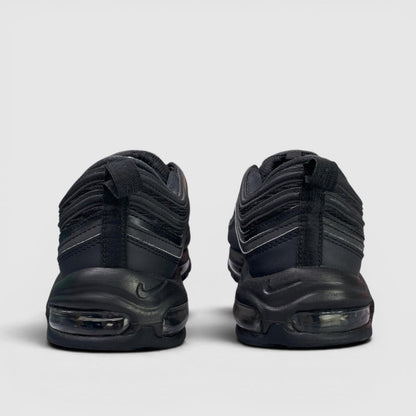 Nike Air Max 97 Triple Black — buty sportowe męskie w bardzo dobrym stanie rozmiar 45, widok z tyłu
