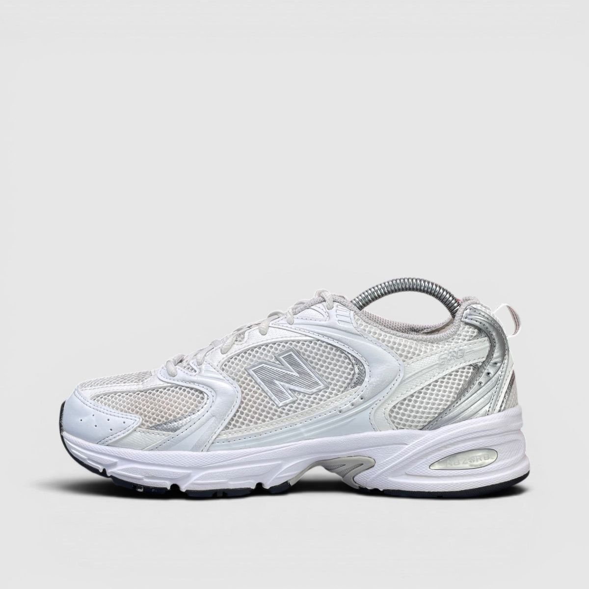 New Balance 530 Munsell White — buty sportowe męskie w bardzo dobrym stanie rozmiar 41, boczny profil, prawa strona