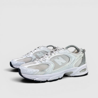 New Balance 530 Munsell White — buty sportowe męskie w bardzo dobrym stanie rozmiar 41, para butów