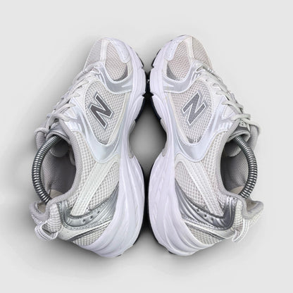New Balance 530 Munsell White — buty sportowe męskie w bardzo dobrym stanie rozmiar 41, widok z góry