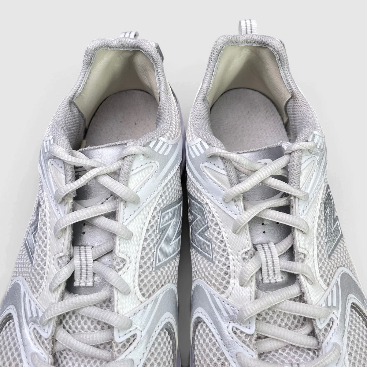 New Balance 530 Munsell White — buty sportowe męskie w bardzo dobrym stanie rozmiar 41, wkładka