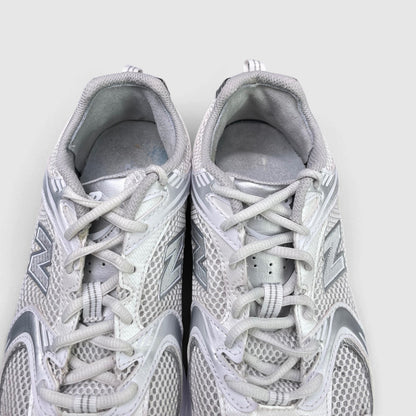 New Balance 530 Munsell White, buty sportowe damskie w bardzo dobrym stanie rozmiar 40, wkładka