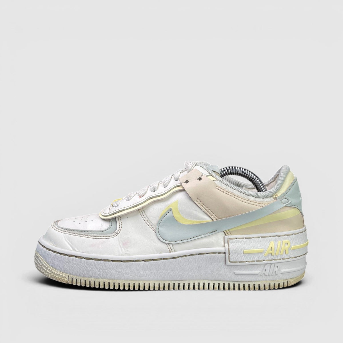 Nike Air Force 1 Shadow Pearl White Citron Tint — buty sportowe damskie w bardzo dobrym stanie rozmiar 38.5, boczny profil, lewa strona