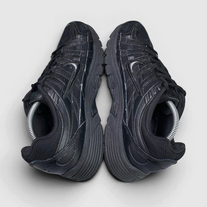 Nike P-6000 Black — buty sportowe męskie w bardzo dobrym stanie rozmiar 44, widok z góry