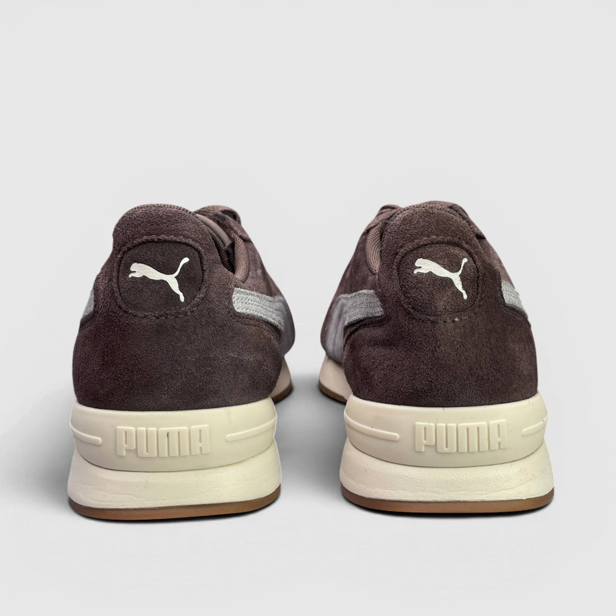 Puma R78 — buty sportowe męskie w bardzo dobrym stanie rozmiar 44, widok z tyłu