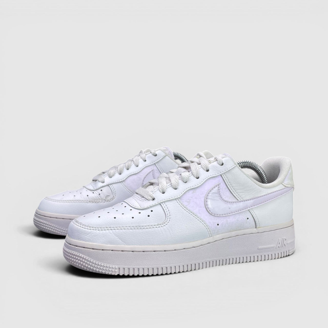 Nike Air Force 1 Low — buty sportowe damskie w bardzo dobrym stanie rozmiar 38.5, para butów