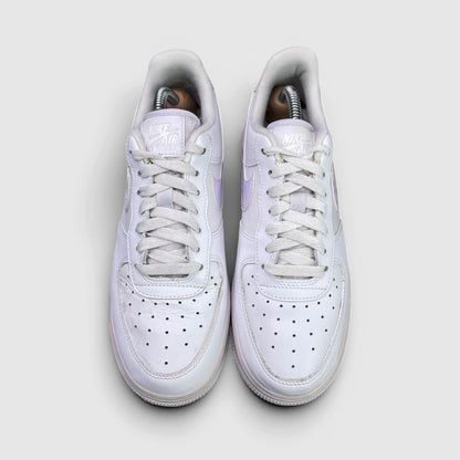 Nike Air Force 1 Low — buty sportowe damskie w bardzo dobrym stanie rozmiar 38.5, widok z góry