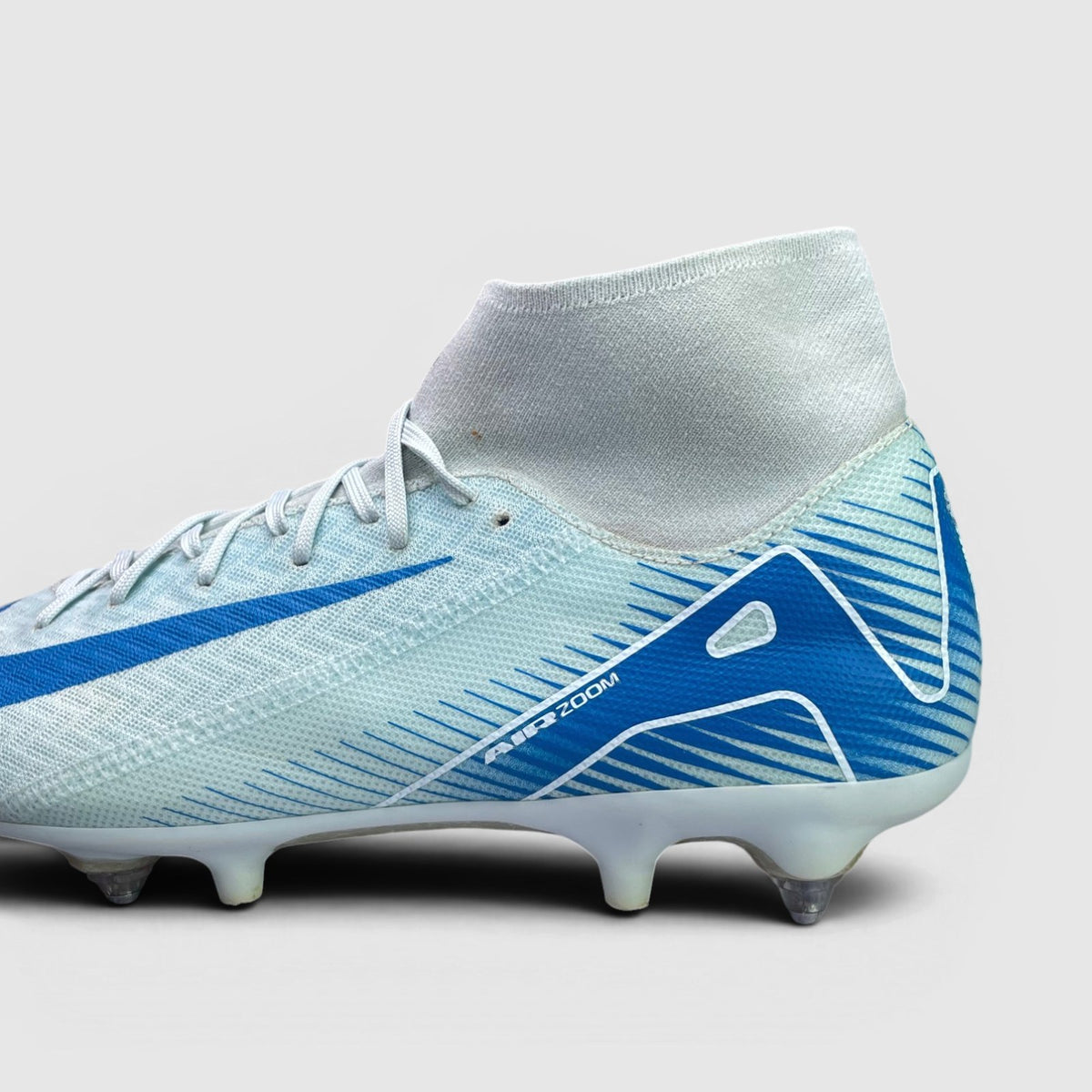 Nike Zoom Mercurial Superfly 10 — buty sportowe męskie w bardzo dobrym stanie rozmiar 44, boczny profil, prawa strona