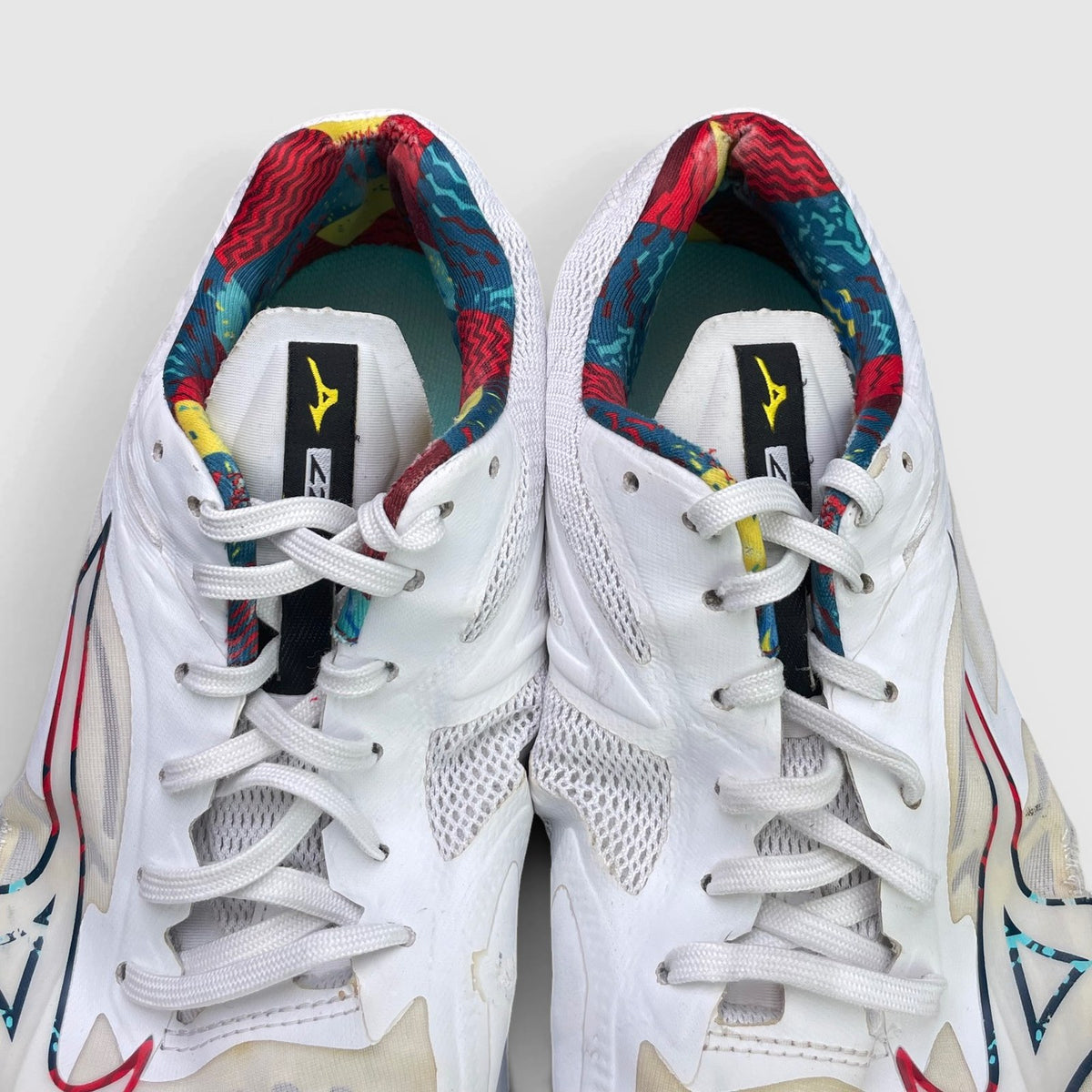 Mizuno Wave Lightning Z7 — buty sportowe męskie w bardzo dobrym stanie rozmiar 43, widok z góry