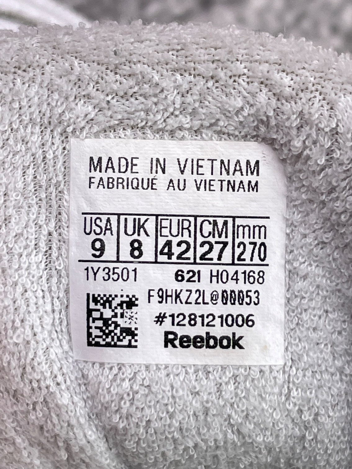 Reebok Club C Revenge — buty sportowe męskie w bardzo dobrym stanie rozmiar 42, etykieta z kodem modelu 1Y3501