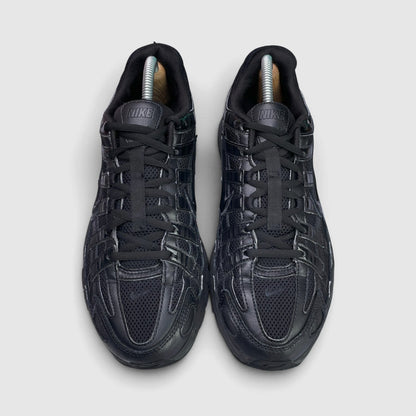 Nike P-6000 Black — buty sportowe męskie w bardzo dobrym stanie rozmiar 42, widok z góry