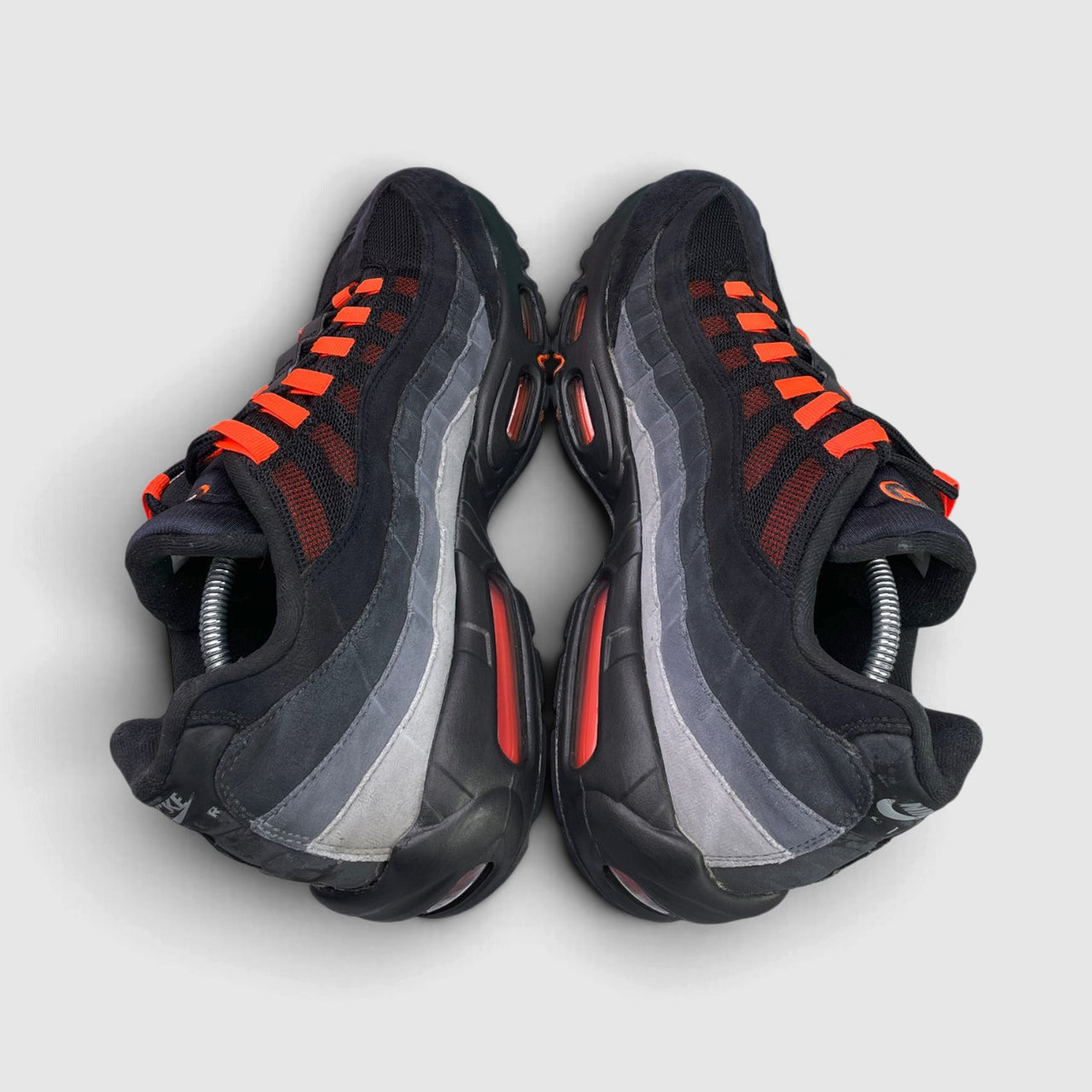 Nike Air Max 95 Hyper Crimson, buty sportowe męskie w bardzo dobrym stanie rozmiar 46, para butów