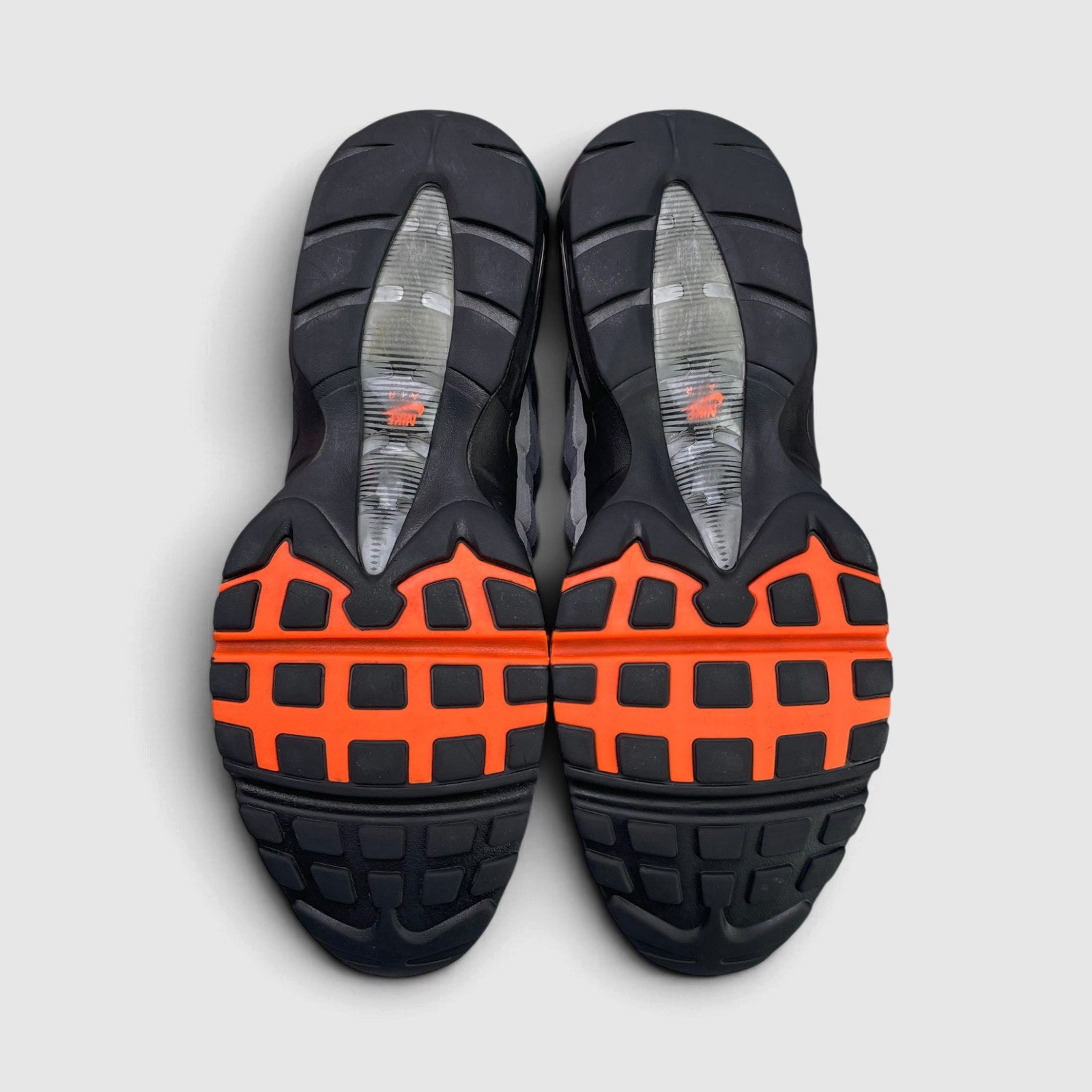 Nike Air Max 95 Hyper Crimson, buty sportowe męskie w bardzo dobrym stanie rozmiar 46, podeszwa