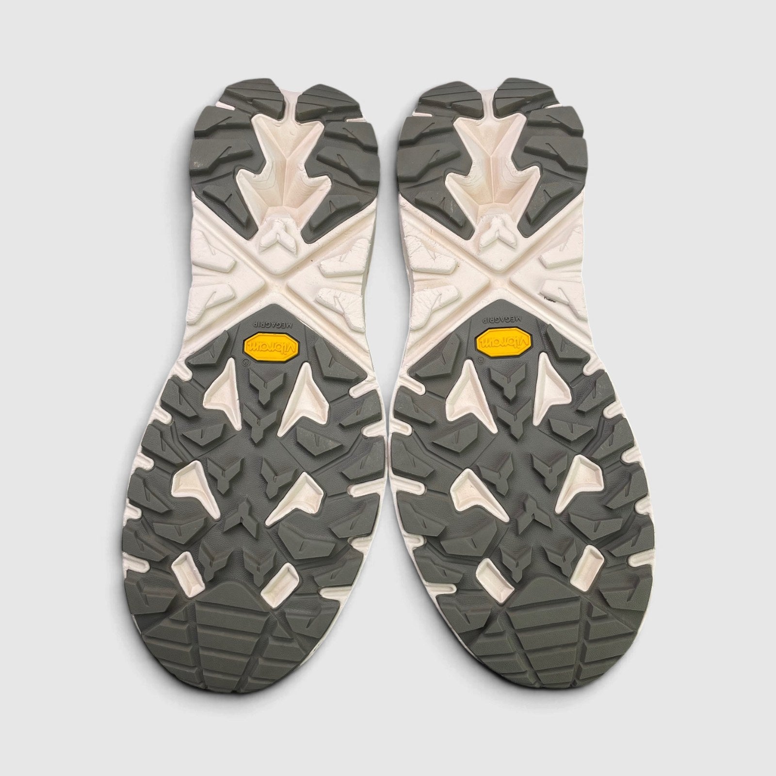Hoka Anacapa Breeze Low, trekkingi męskie w bardzo dobrym stanie rozmiar 44, podeszwa