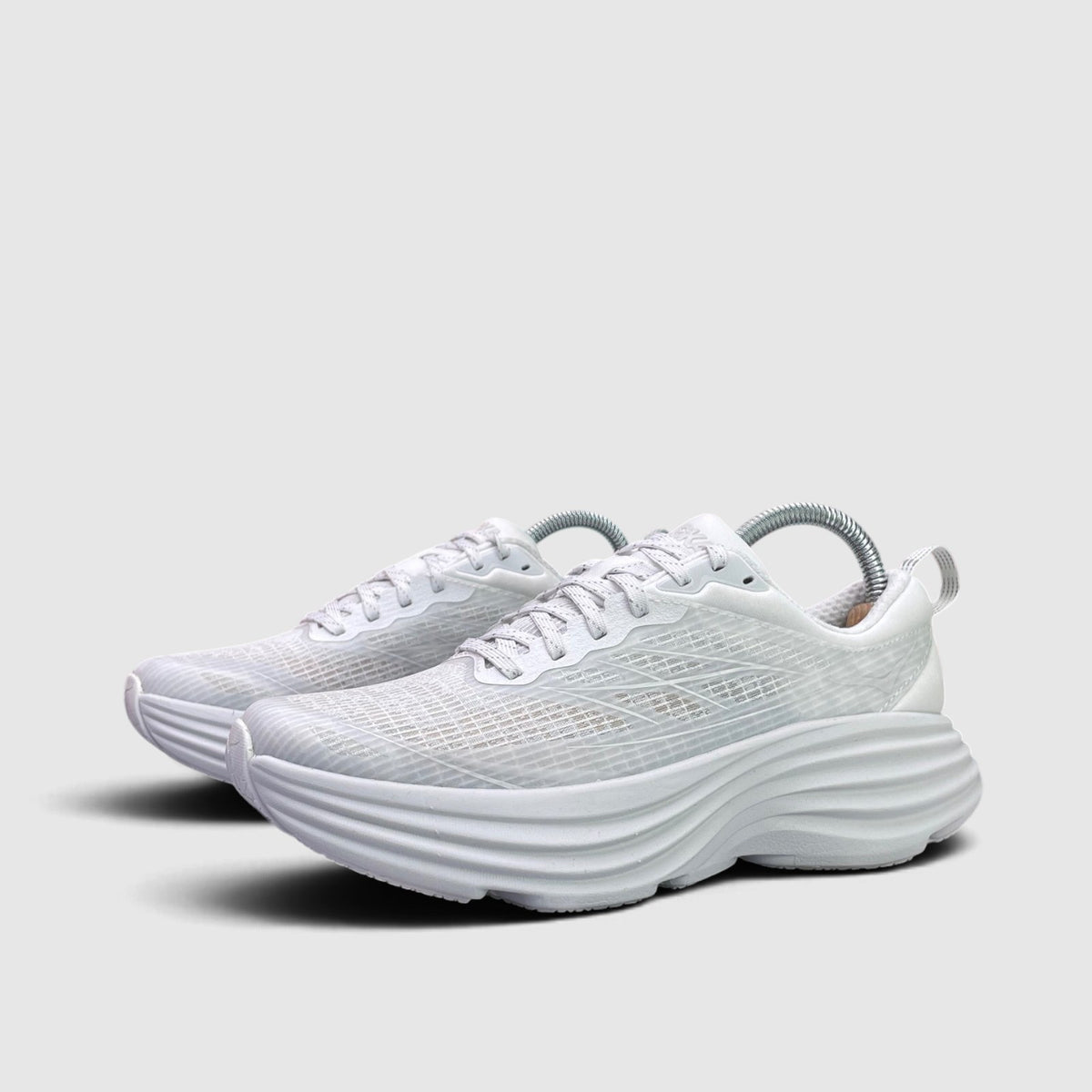 Hoka Bondi 8 Ts Caged, buty sportowe damskie w bardzo dobrym stanie rozmiar 39 1/3, para butów