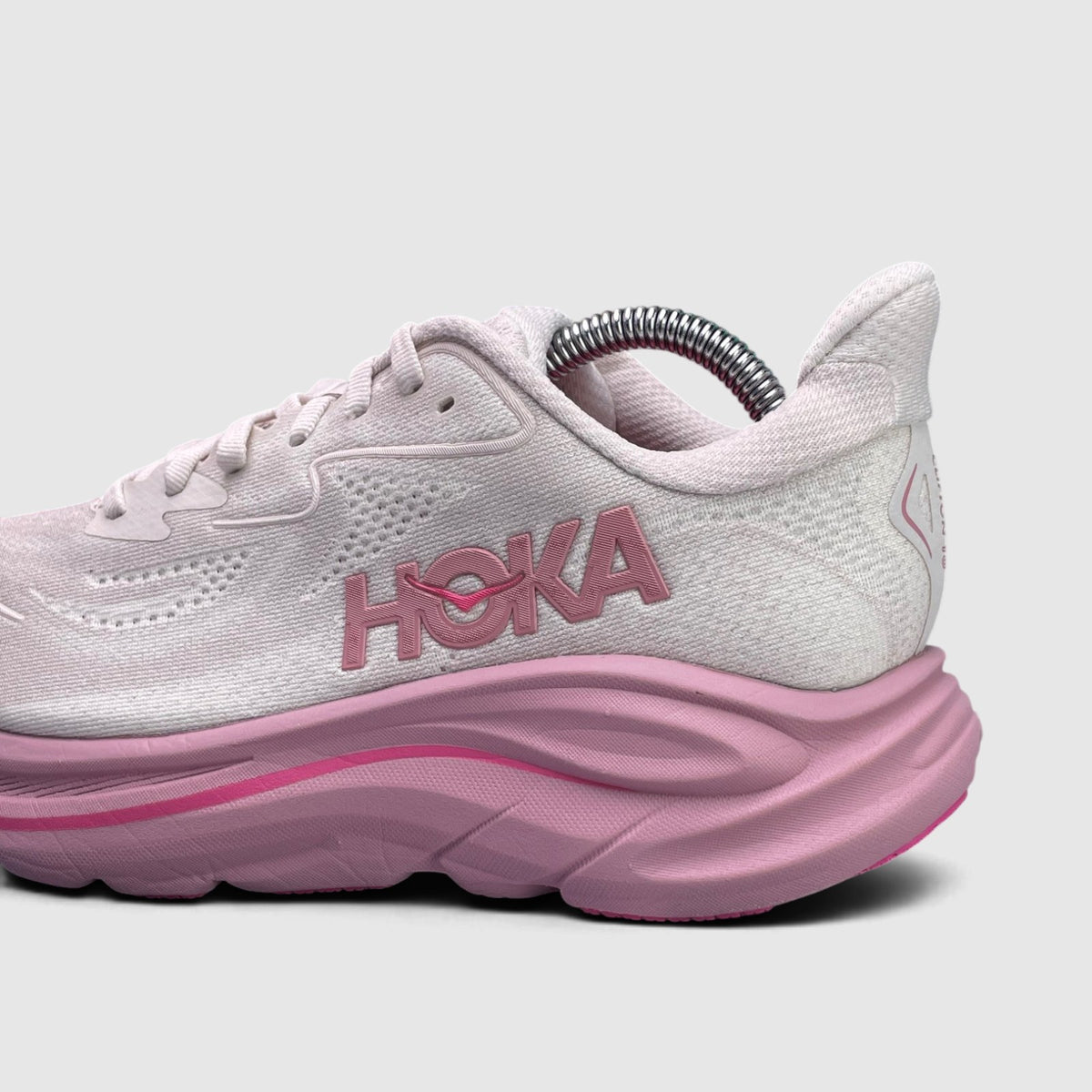 Hoka Clifton 10 Wide, buty sportowe damskie w bardzo dobrym stanie rozmiar 38 2/3, boczny profil, lewa strona