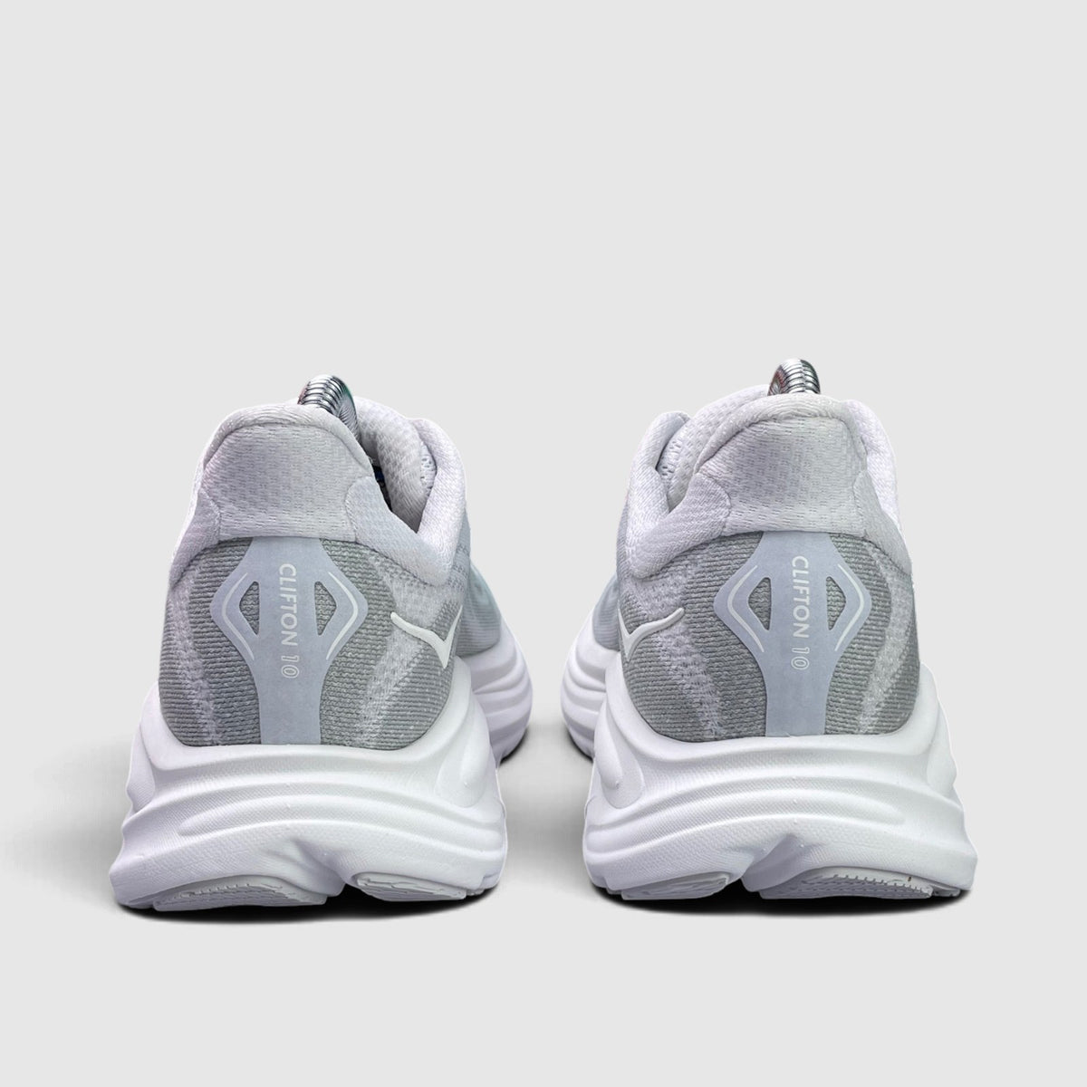 Hoka Clifton 10 Wide, buty sportowe damskie w bardzo dobrym stanie rozmiar 36, widok z tyłu