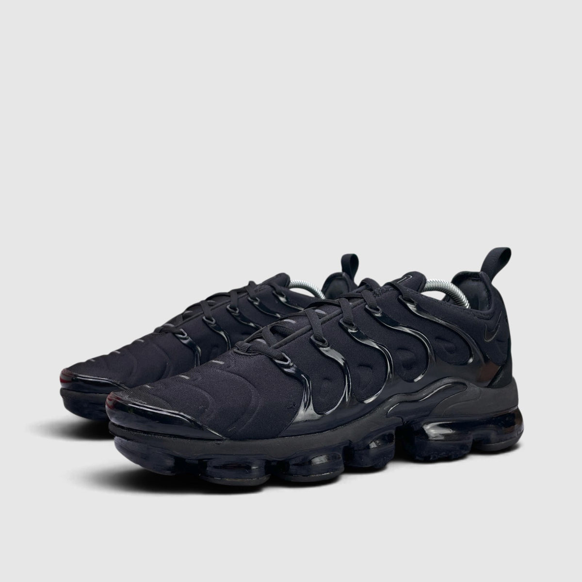 Nike Air VaporMax Plus Triple Black, buty sportowe męskie w bardzo dobrym stanie rozmiar 44, para butów