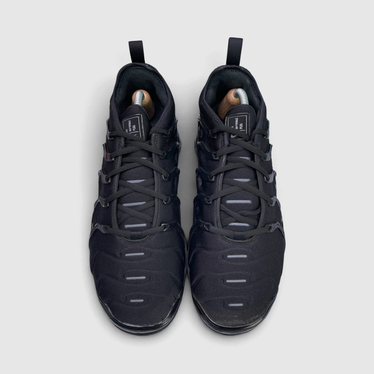 Nike Air VaporMax Plus Triple Black, buty sportowe męskie w bardzo dobrym stanie rozmiar 44, widok z góry