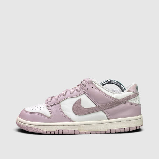 Nike Dunk Low, buty sportowe damskie w bardzo dobrym stanie rozmiar 38, boczny profil, lewa strona