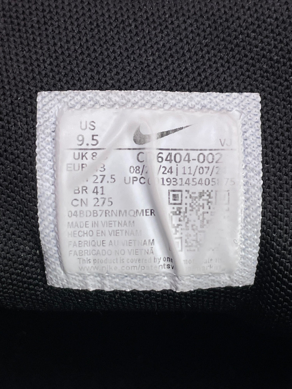 Nike P-6000 Black, buty sportowe męskie w bardzo dobrym stanie rozmiar 43, etykieta z kodem modelu CD6404-002