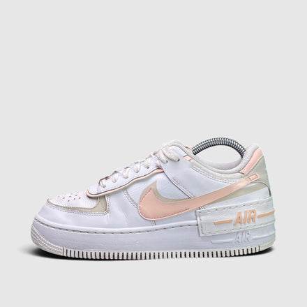 Nike Air Force 1 Low, buty sportowe damskie w bardzo dobrym stanie rozmiar 36.5, boczny profil, lewa strona