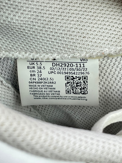 Nike Air Force 1 Low Triple White, buty sportowe damskie w bardzo dobrym stanie rozmiar 38.5, etykieta z kodem modelu DH2920-111