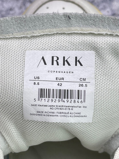 Arkk Copenhagen ARKK Copenhgen Sneakers — buty sportowe męskie w bardzo dobrym stanie rozmiar 42, etykieta z kodem modelu
