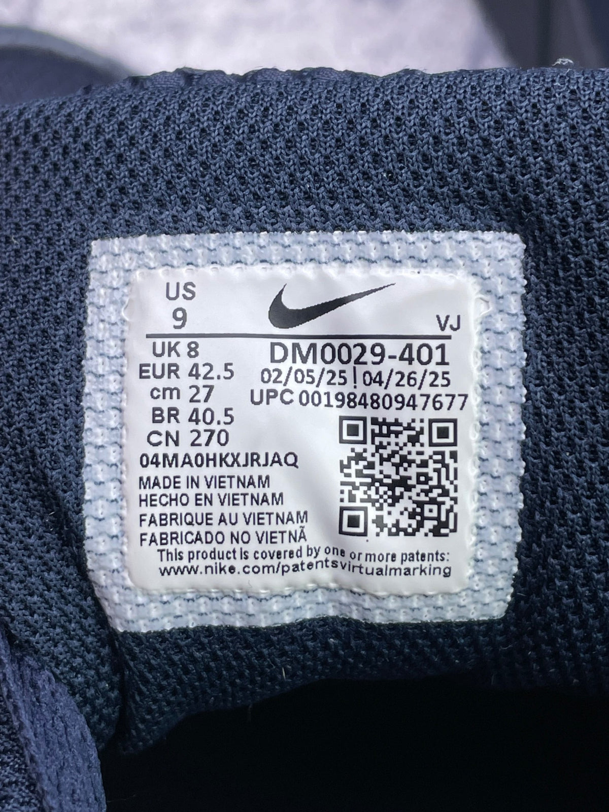 Nike Air Max 90 Obsidian Lightning, buty sportowe męskie w bardzo dobrym stanie rozmiar 42.5, etykieta z kodem modelu DM0029-401