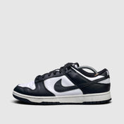 Nike Dunk Low Retro Panda, buty sportowe męskie w bardzo dobrym stanie rozmiar 44, boczny profil, prawa strona