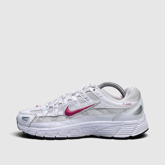 Nike P-6000, buty sportowe damskie w bardzo dobrym stanie rozmiar 38, boczny profil, lewa strona