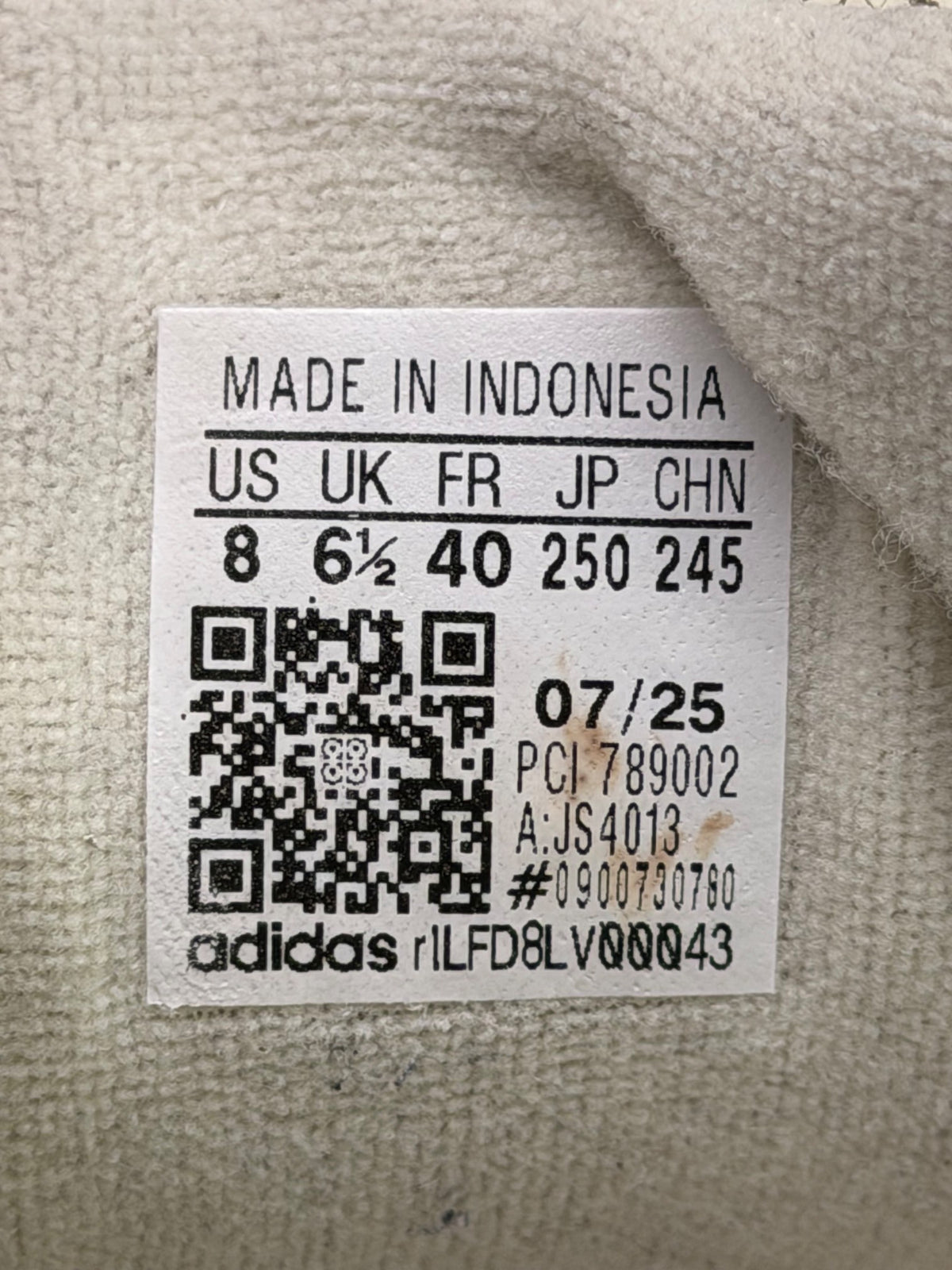 Adidas Superstar II, buty sportowe damskie w zadowalającym stanie rozmiar 40, etykieta z kodem modelu JS4013