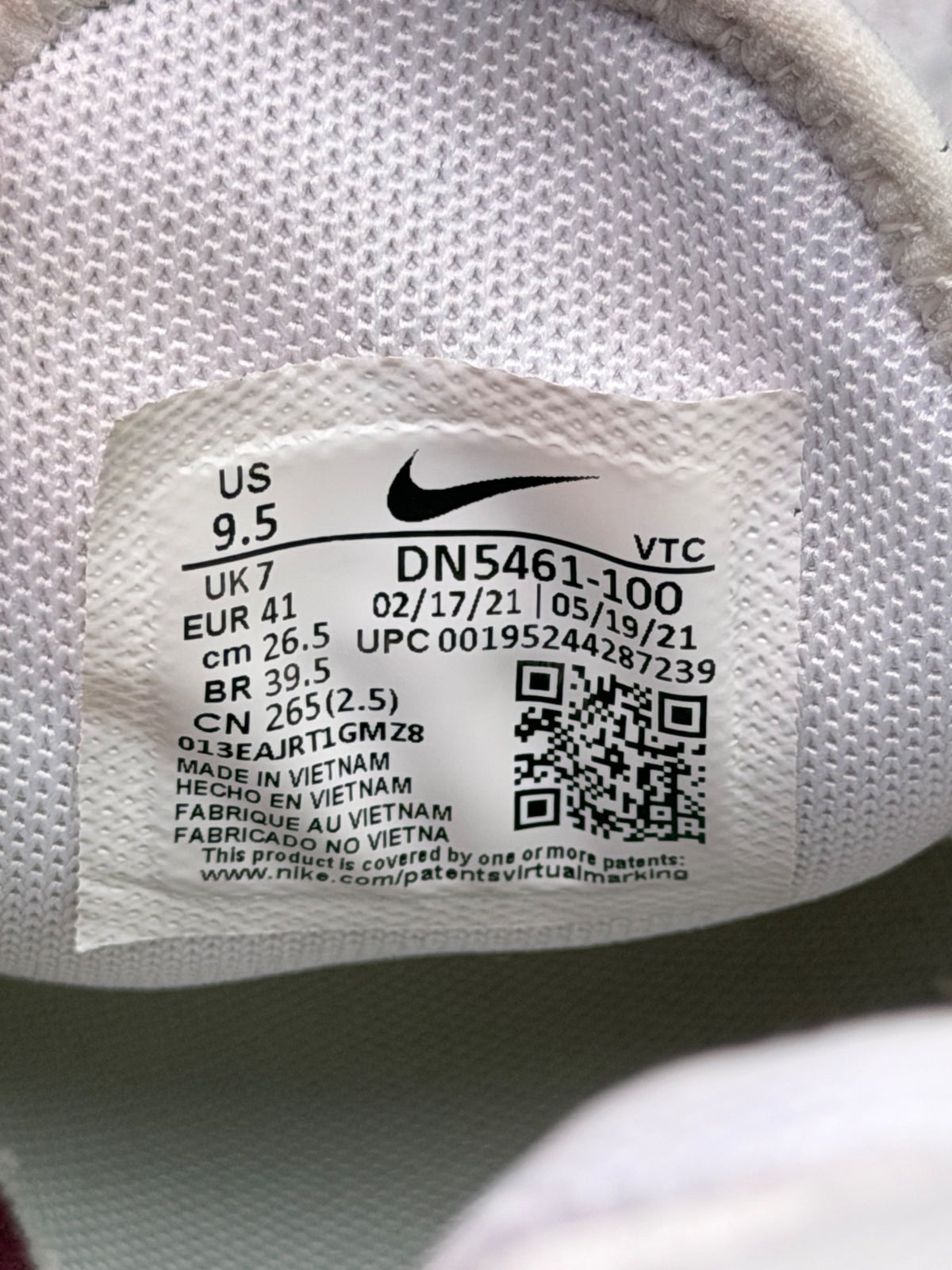 Nike Air Max 270 White Cashmere, buty sportowe męskie w bardzo dobrym stanie rozmiar 41, etykieta z kodem modelu DN5461-100